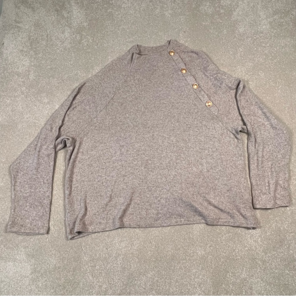 H & M Soft Tan Asymmetrical Buttons Long Sleeve Comfy Sweater Women's Medium